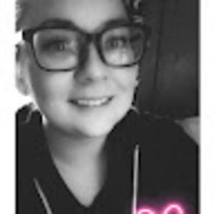 Meet your Posher, Adrienne